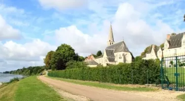 cour-sur-loire-my-loire-valley