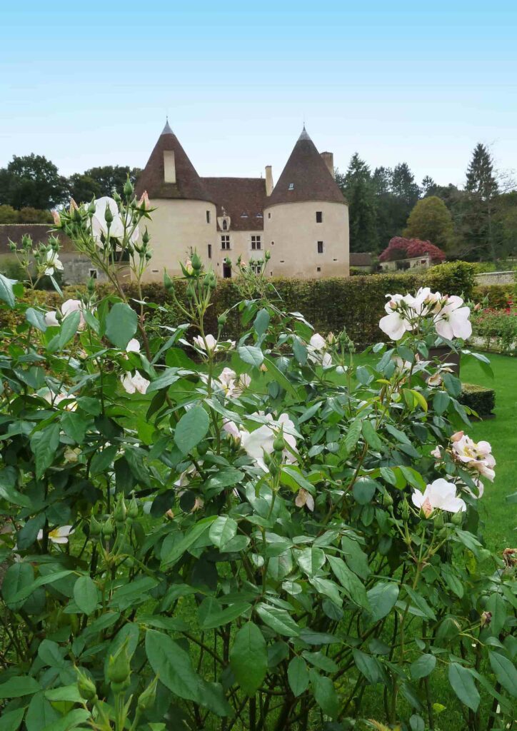 jardins et chateau de corbelin Nievre