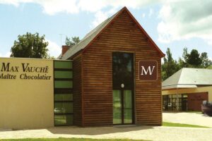 chocolaterie-max-vauche-val-de-loire-batiment-laboratoire-bracieux