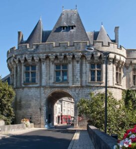 Porte Saint-Georges. vendôme- My Loire Valley