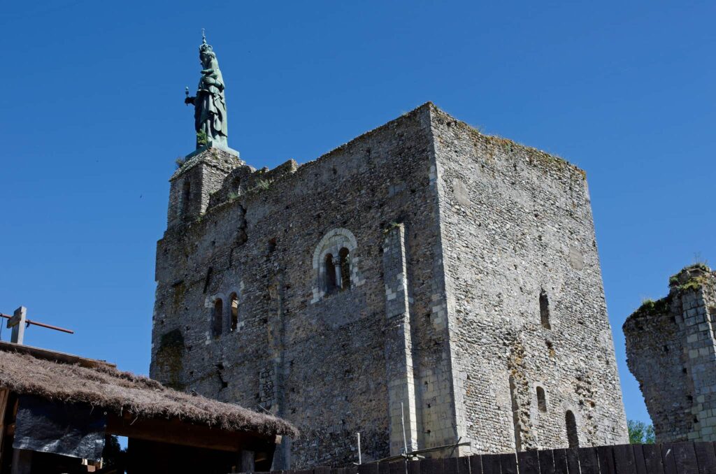 montbazon forteresse - Daniel Jolivet cc - My Loire Valley