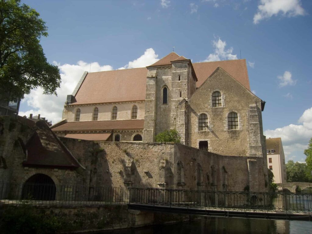 Collégiale saint André Chartres - Groume - cc