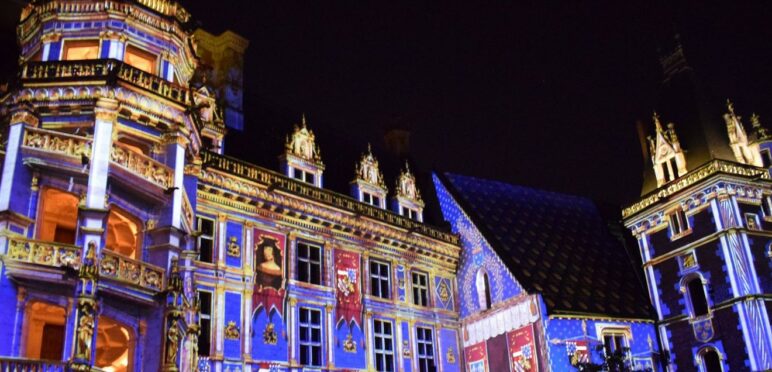 Son et Lumière du château royal de Blois par Michel Taffu