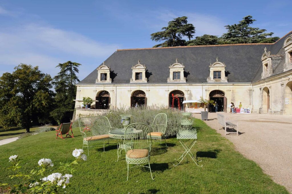 dépendance-hotel-chateau-bourdaisiere