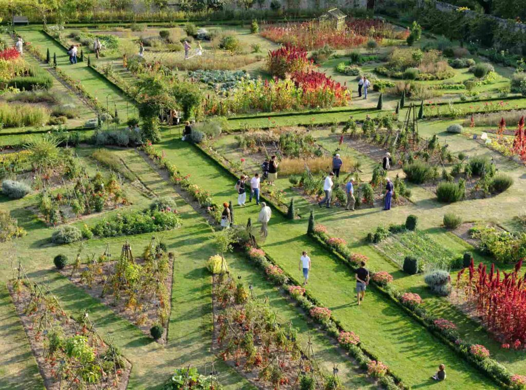 vu-du-ciel-jardins-bourdaisiere