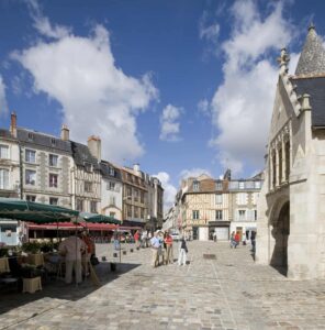 Place Notre Dame - Poitiers - crédit Laval (1)