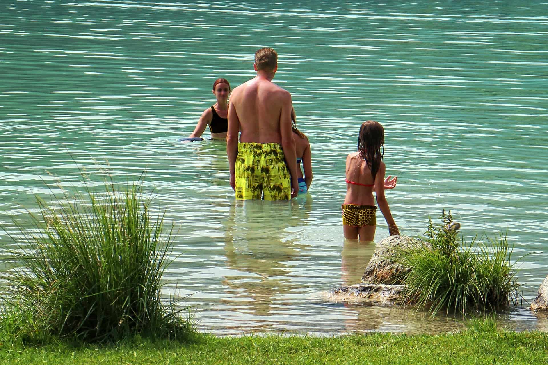 baignade - famille - antranias (cc)