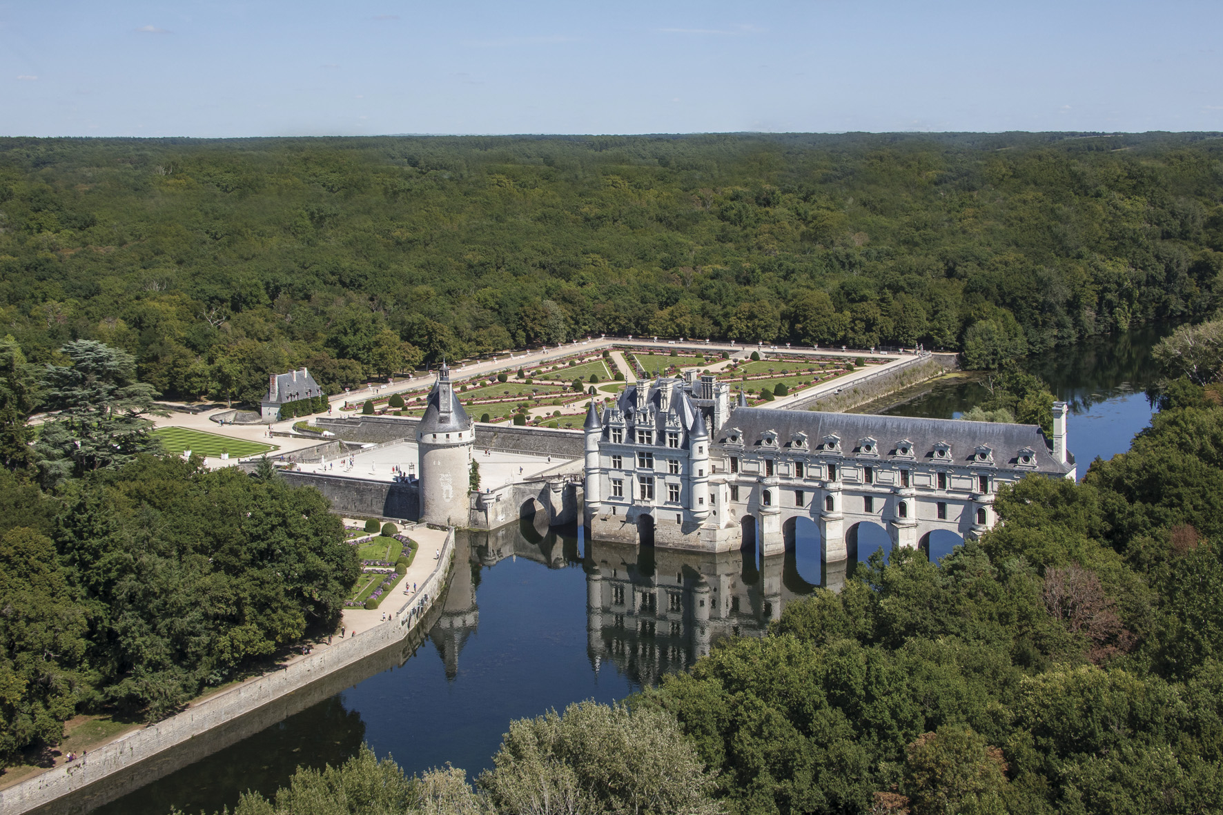 ©marc jauneaud - vue générale ouestaérienne