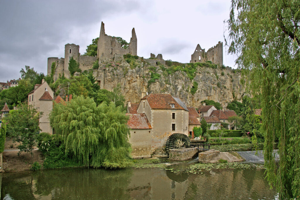 La Vienne et la forteresse - Angles sur l'Anglin