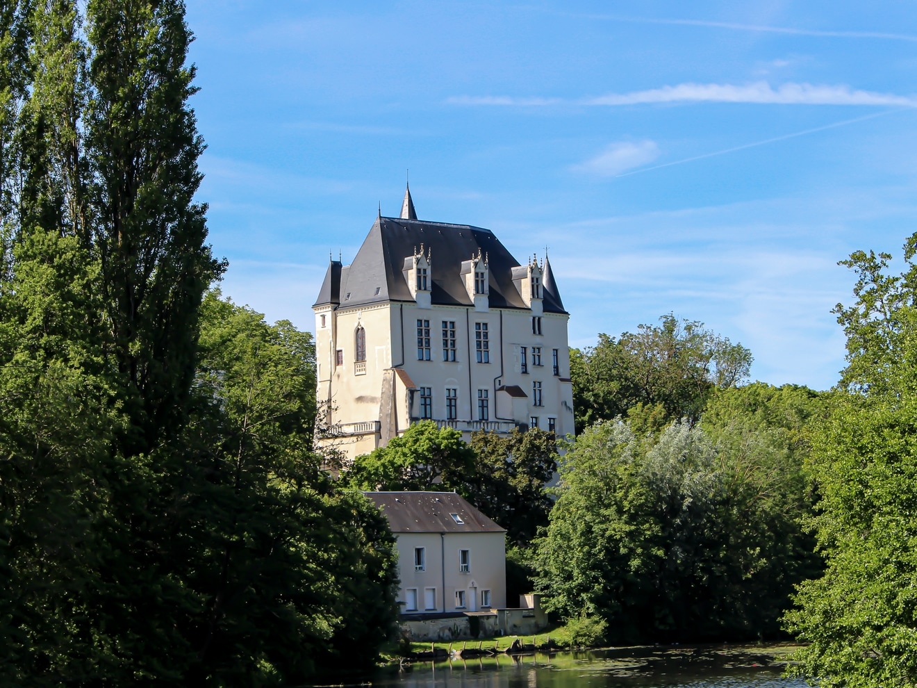 vue-chateau-raoul-chateauroux-c-boussole-voyageuse