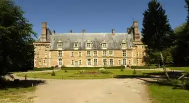 Chateau de Saint-Amand en Puisaye