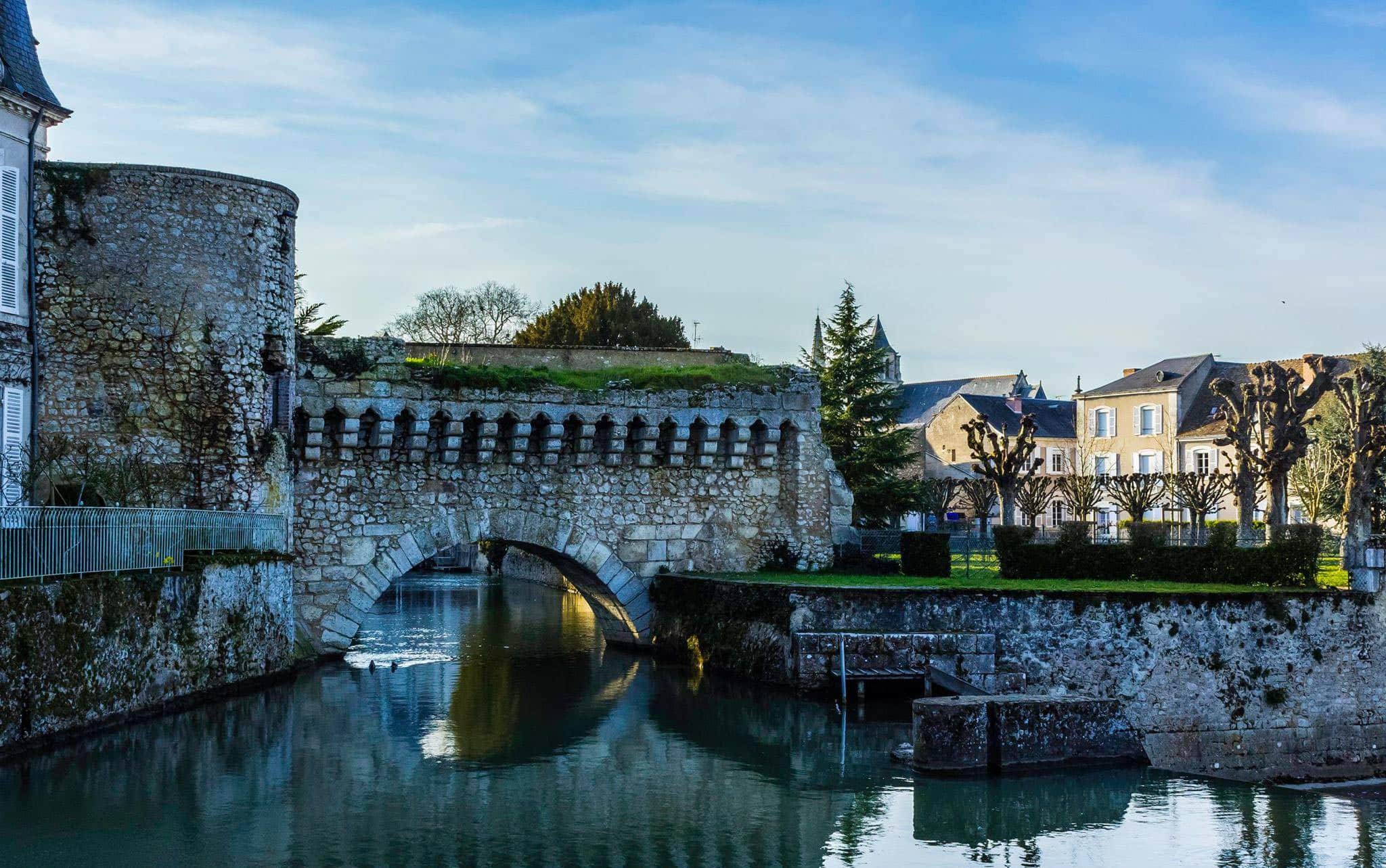 Pont-ville-de-Vendôme-c-Denis-BIJU