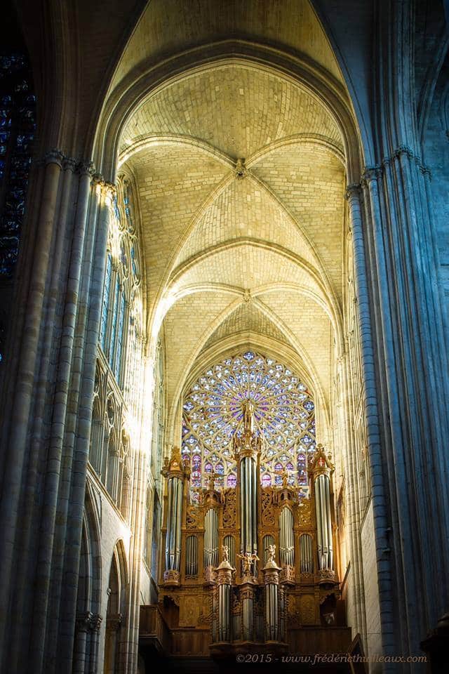  cathedrale-tours-interieur