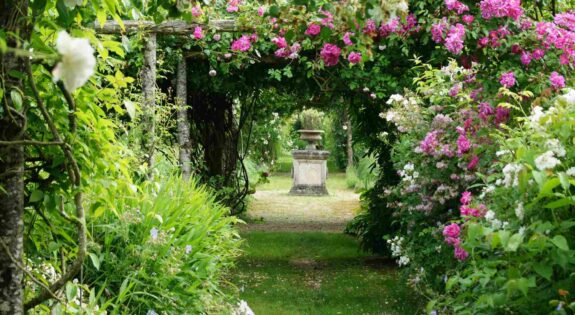 https://preprod.my-loire-valley.com/wp-content/uploads/2020/06/jardin-roquelin-meung_18_VTreney_CRTCentreValdeLoire