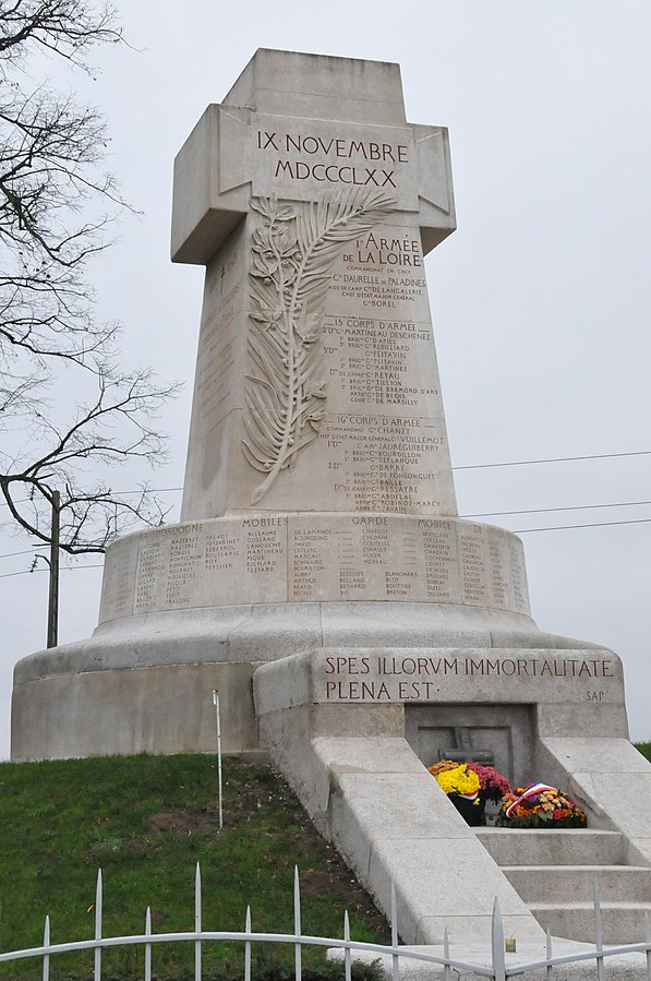 Coulmiers-monument-français-cc-Jmbergou