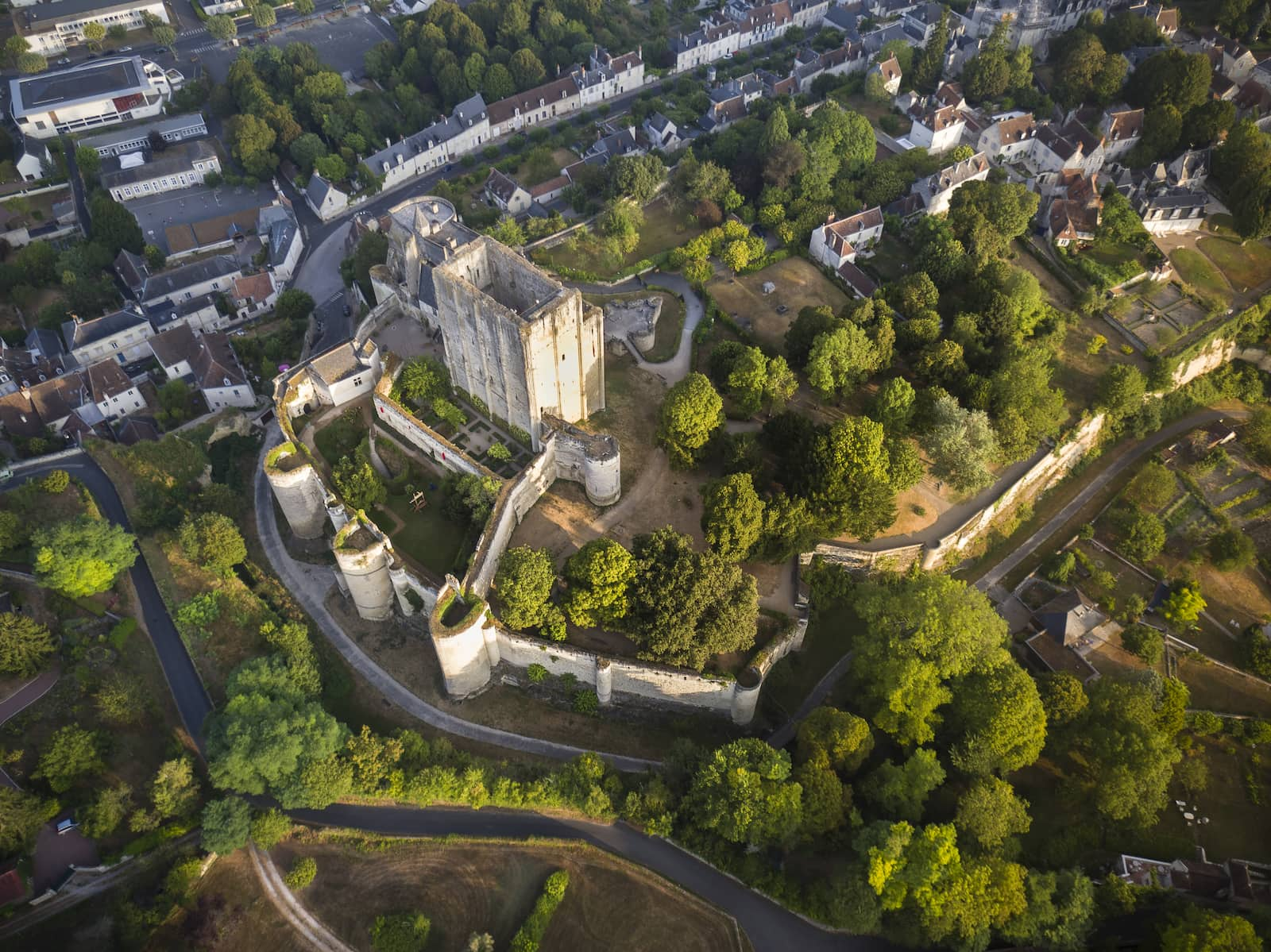 Vue aérienne du donjon de Loches