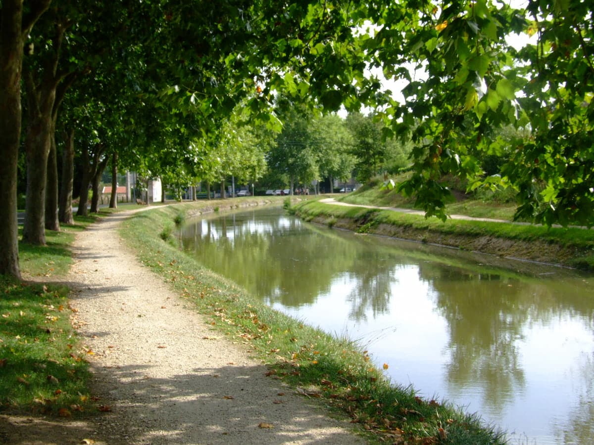 échappées à vélo - canal du berry