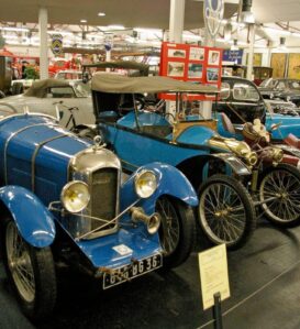 Voiture de collection musée de l'automobile Valencay