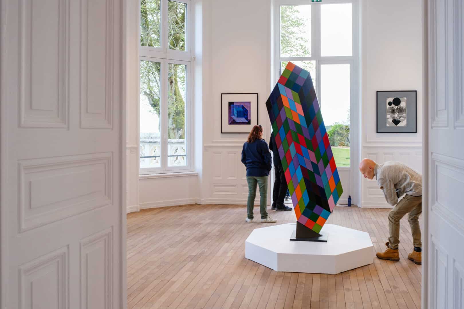 Exposition Victor Vasarely dans le parc du château de Sancerre