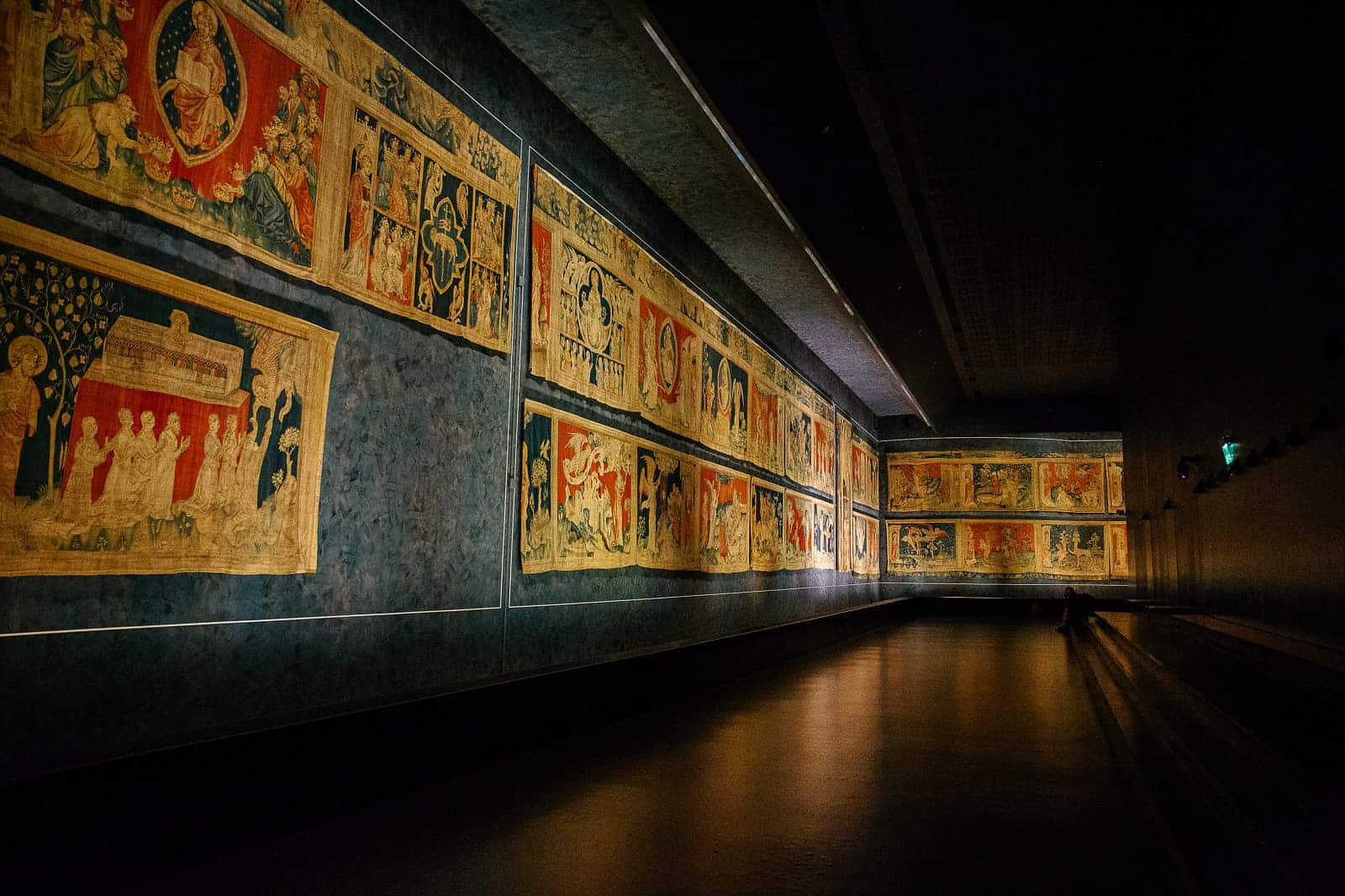 La tapisserie de l'Apocalypse au château d'Angers.